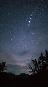 美しい星空と流星 美しい星空と流星の写真