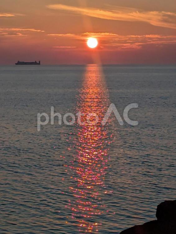 夕焼け 夕日,福井県,空の写真素材