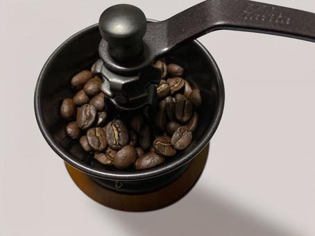 香り立つ手挽きコーヒーミル コーヒー豆,コーヒー,ミルの写真素材