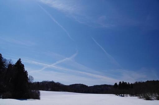 雪原と青空 雪景色,雪原,冬の写真素材