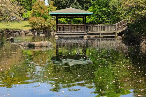 壬生町総合公園の東屋 壬生町総合公園の東屋の写真