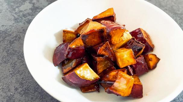 サイコロ型の大学いも サイコロ型の大学いも 大学いも,さつまいも,和菓子の写真素材