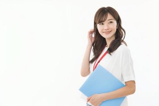 若い女性 打合せ 若い女性 打合せ 女性,人物,ビジネスの写真素材