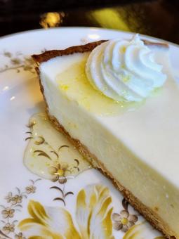 クリームトッピングケーキ2 ケーキ,タルトケーキ,チーズケーキの写真素材