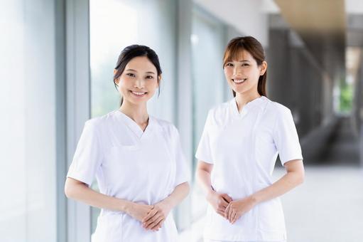 看護師の若い女性 看護師の若い女性 看護師,病院,医療の写真素材