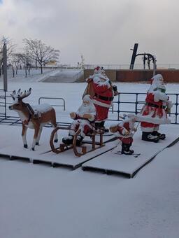 サンタの置物 冬,クリスマス,サンタクロースの写真素材