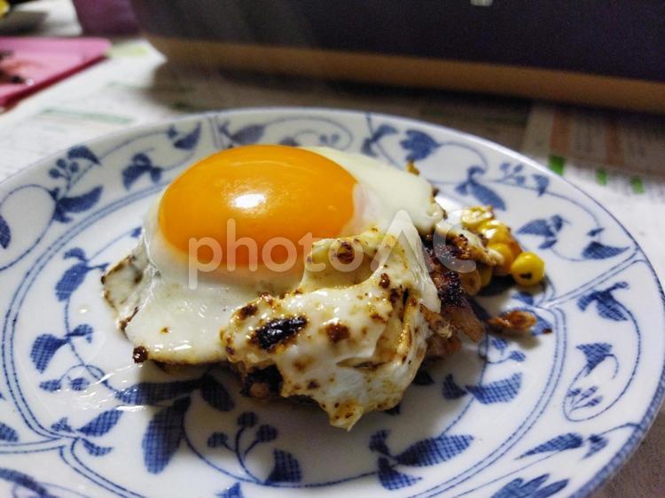 ハンバーグと目玉焼き 目玉焼き,ハンバーグ,お肉の写真素材