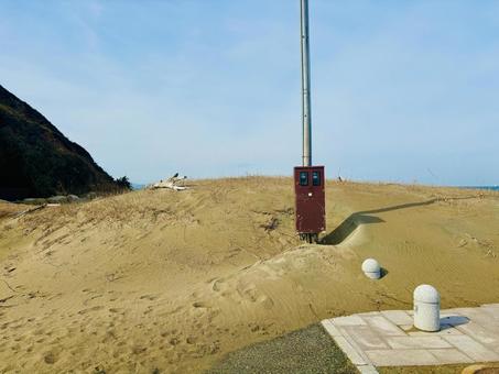 砂の山 流木,砂浜,浜の写真素材