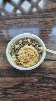 佐原商店の自販機の天ぷらそばの写真