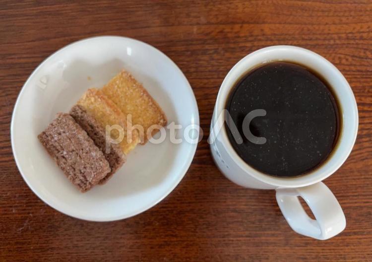 ドリップコーヒー、バターとココアのパイ コーヒータイム,コーヒーブレイク,コーヒーの写真素材