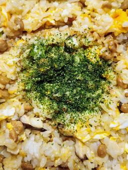 しいたけ納豆玉子チャーハン3 しいたけ納豆玉子チャーハン3の写真