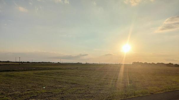 田舎　夕日 夕日,空,景色の写真素材