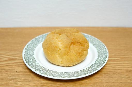 シュークリーム(寄り) シュークリーム(寄り)の写真