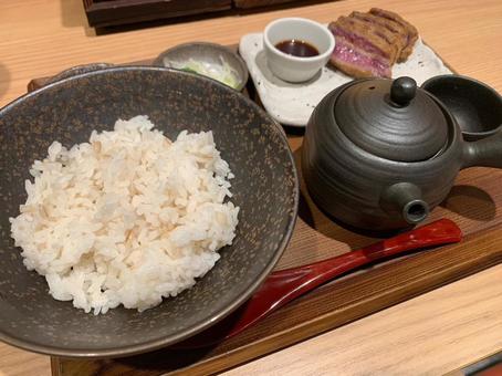 牛タン定食 牛タン定食の写真