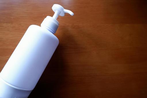 Pump bottle, JPG Pump bottle, JPG