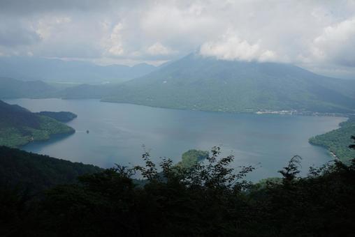 半月山展望台からの中禅寺湖 半月山展望台からの中禅寺湖の写真