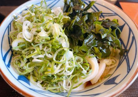わかめねぎうどん わかめねぎうどんの写真