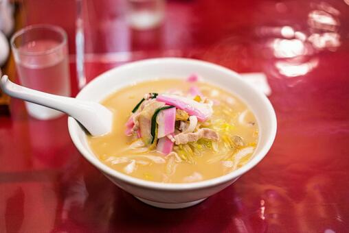 湯気立つ具だくさんチャンポン チャンポン,ちゃんぽん,麺料理の写真素材