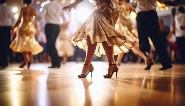 社交ダンスするカップルの足元 社交ダンスするカップルの足元の写真