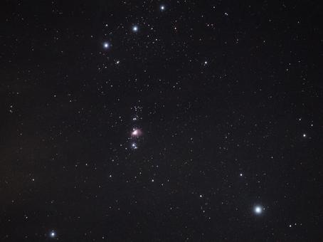 オリオンの三ツ星と小三ツ星の写真