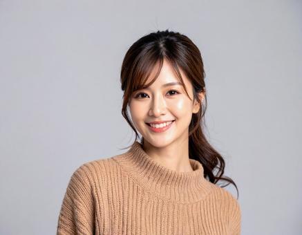 カットモデル笑顔の女性 カットモデル笑顔の女性の写真