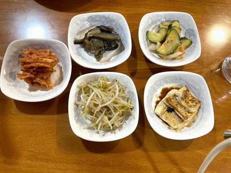 韓国料理の前菜 韓国料理の前菜 パンチャン,前菜,韓国の写真素材
