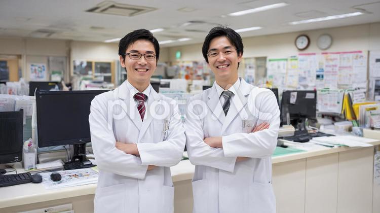 ナースステーションと二人の男性医師6 医師,ドクター,医者の写真素材