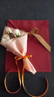 花束プレゼントの写真