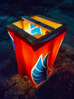 大漁旗モチーフの灯ろう　みうら夜市にて 灯ろう,灯篭,燈篭の写真素材