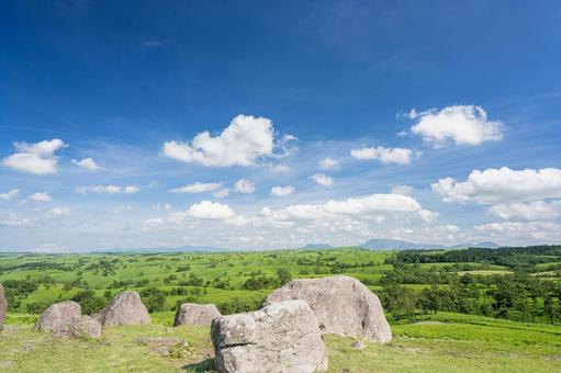 熊本-【押戸石の丘】 熊本,阿蘇市,阿蘇山の写真素材