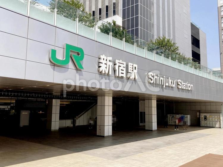 東京風景・新宿駅 新宿駅,駅,駅舎の写真素材