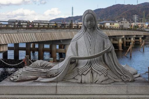 宇治橋と紫式部像 宇治橋と紫式部像 宇治川,宇治橋,紫式部像の写真素材
