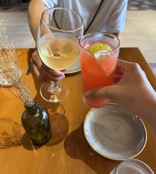 乾杯 テキーラサンライズ,お酒,カクテルの写真素材