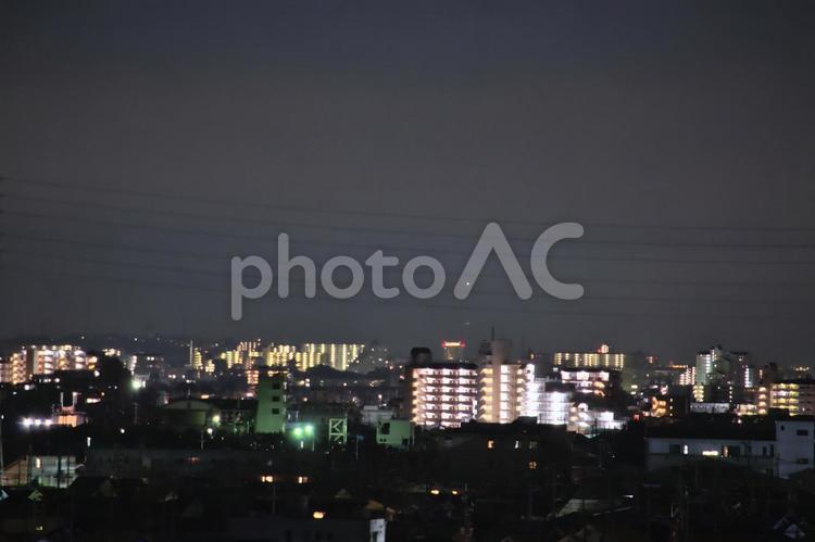 深夜の街の光 都市風景,都市,ビル街の写真素材