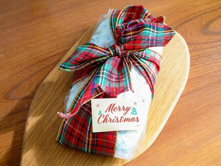 クリスマスのシュトーレン包装 シュトーレン,クリスマス,菓子の写真素材