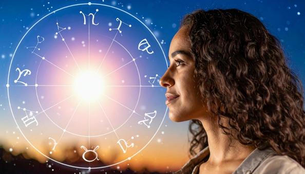 神秘的な女性 神秘的な女性の写真