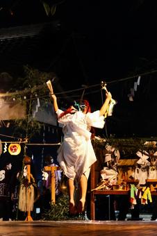 １０月中旬の香東神社の秋祭りの舞の奉納 舞,奉納,神事の写真素材