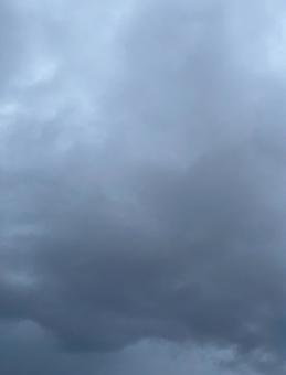 どんよりとした曇り空の写真