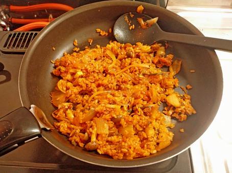 キムチ炒飯 調理中 キムチ炒飯 調理中の写真