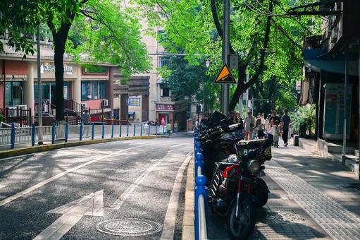 重慶・日差しの街角 重慶,街角,通りの写真素材