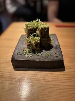 納豆巻きの揚げ物 納豆巻きの揚げ物 納豆巻き,ねぎ,揚げ物の写真素材