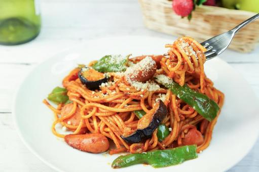 ナポリタン ナポリタン ナポリタン,ケチャップ,スパゲティーの写真素材