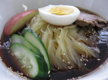 冷麺 麺類 冷麺 麺類の写真