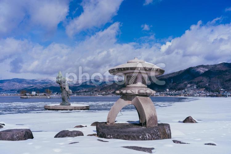 冬の諏訪湖と青空 日本,長野,諏訪の写真素材