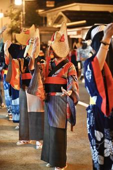 《西馬音内盆踊り》秋田県雄勝郡羽後町 西馬音内盆踊り,西馬音内の盆踊り,羽後町の写真素材