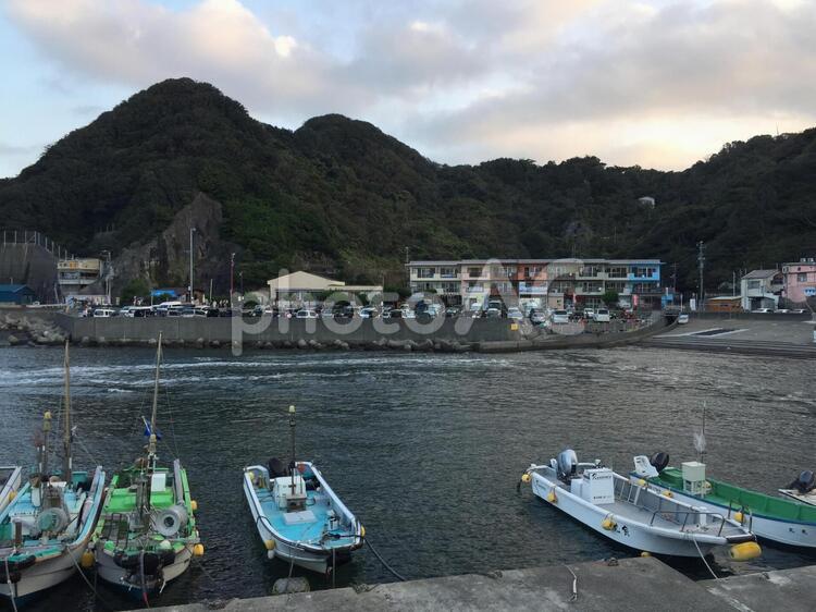 ヒリゾ浜の夜明け　静岡三浦半島 ヒリゾ浜,三浦半島,夜明けの写真素材