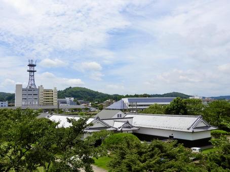 小峰城歴史館と白河市街地 小峰城歴史館と白河市街地 小峰城歴史館,白河市,地方都市の写真素材