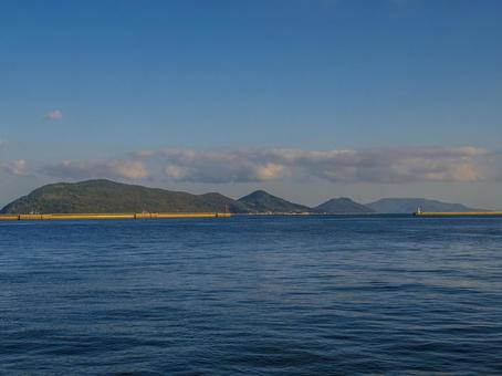 【香川県】高松市・女木島 女木島,高松港,高松市の写真素材