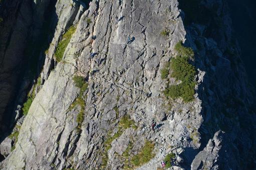 剱岳山頂から見た平蔵の頭 剱岳山頂から見た平蔵の頭 平蔵の頭,剱岳,別山尾根の写真素材