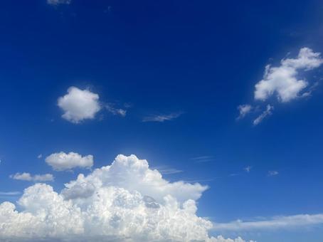 夏の入道雲 夏の入道雲の写真